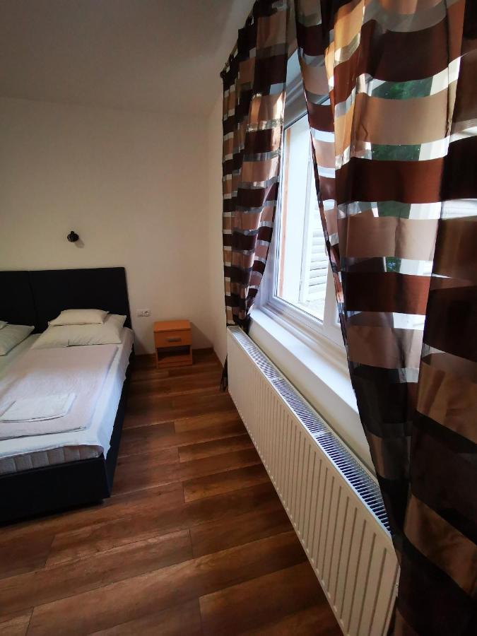 Mate Apartman Gyula Eksteriør billede